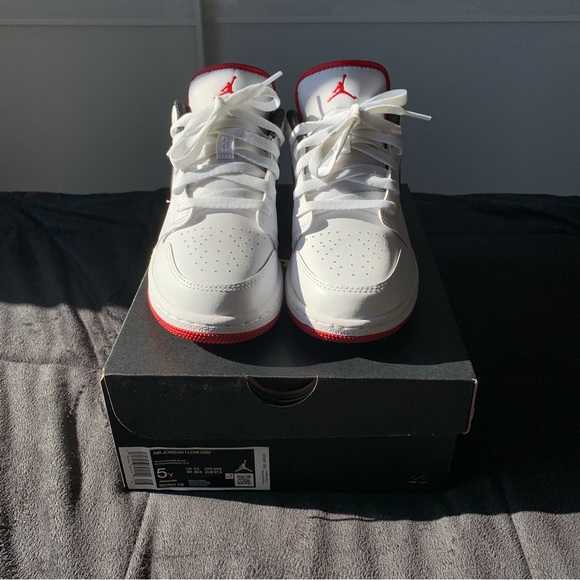 Air Jordan 1 Low “White Gym Red” GS - Picture 3 of 9